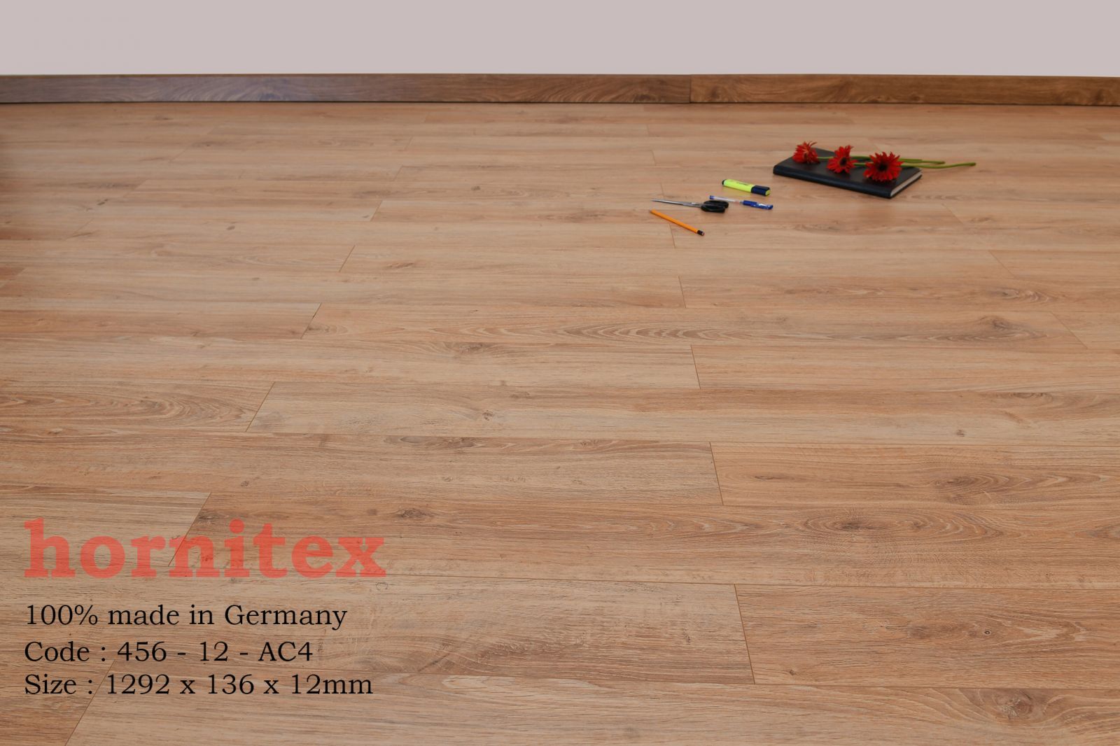 Sàn gỗ công nghiệp Hornitex 456-12- AC4 